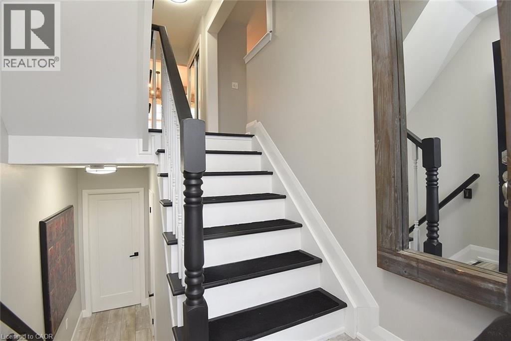 13 Emick Drive, Ancaster, Ontario  L9K 0C8 - Photo 3 - 40811793