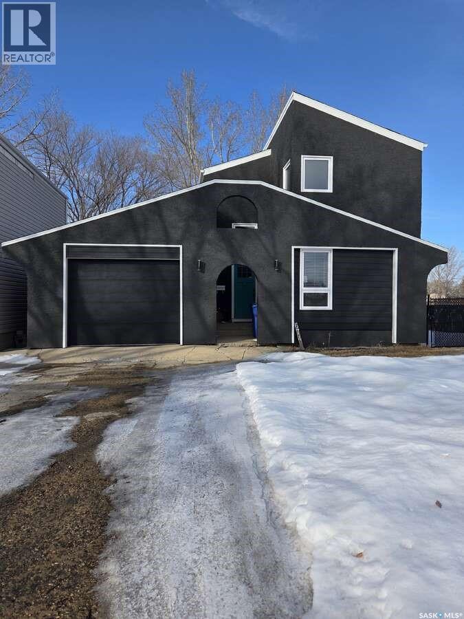674 Rink Avenue, Regina, Saskatchewan  S4X 1V7 - Photo 2 - SK030342