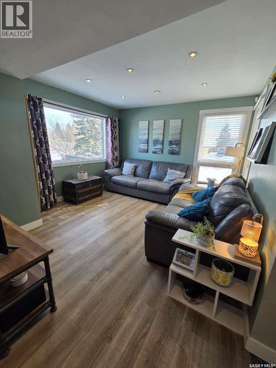 674 Rink Avenue, Regina, Saskatchewan  S4X 1V7 - Photo 4 - SK030342