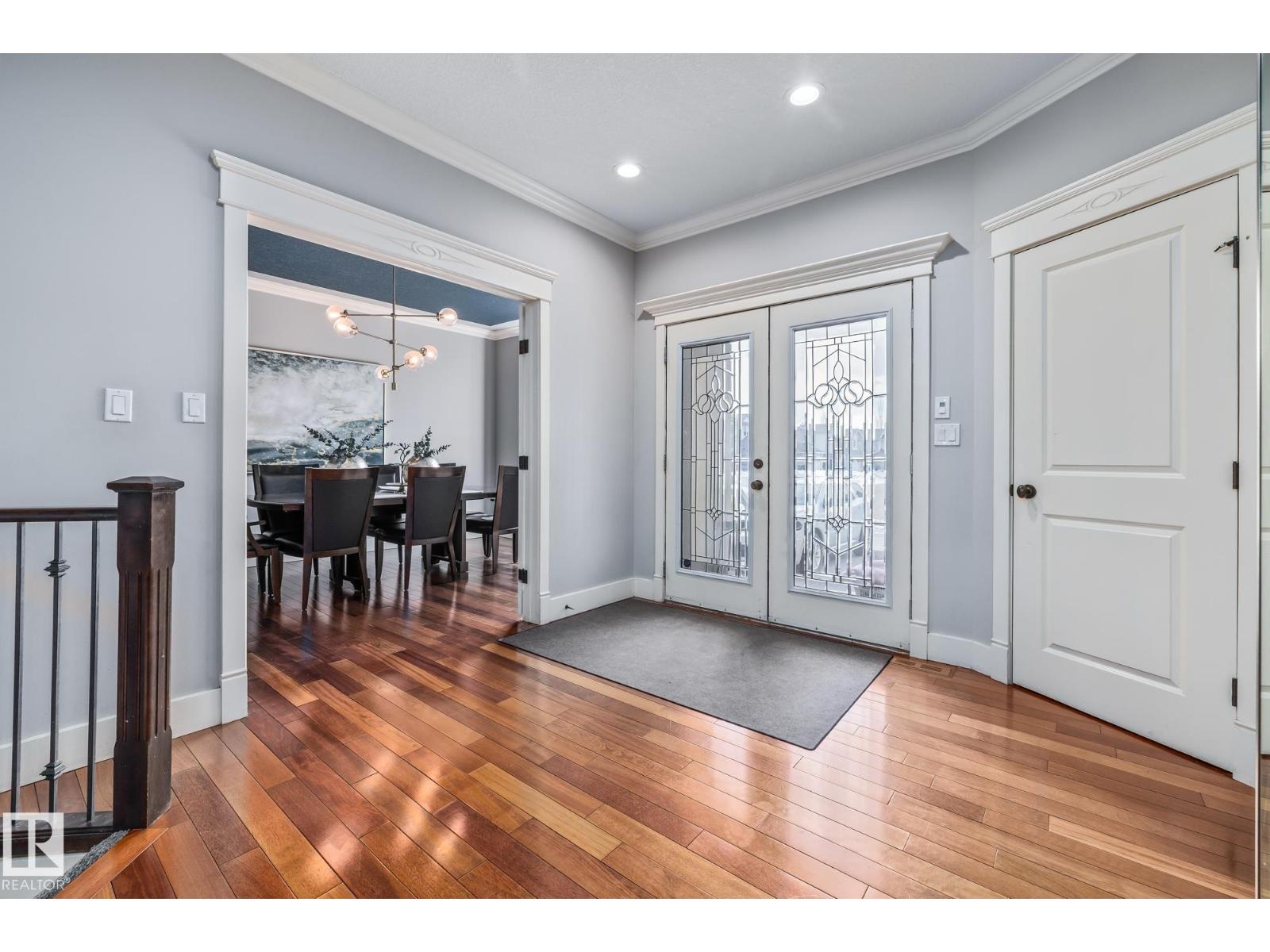 727 107a St Sw, Edmonton, Alberta  T6W 1G4 - Photo 3 - E4477176