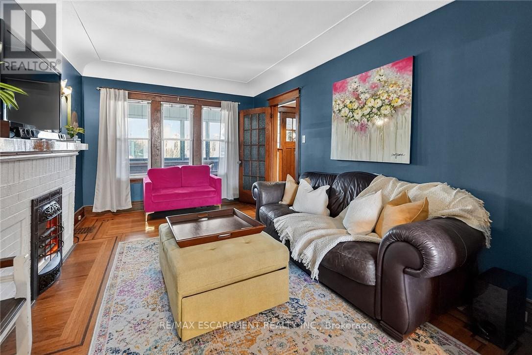 207 Edgemont Street S, Hamilton, Ontario  L8K 2J1 - Photo 7 - X12813336