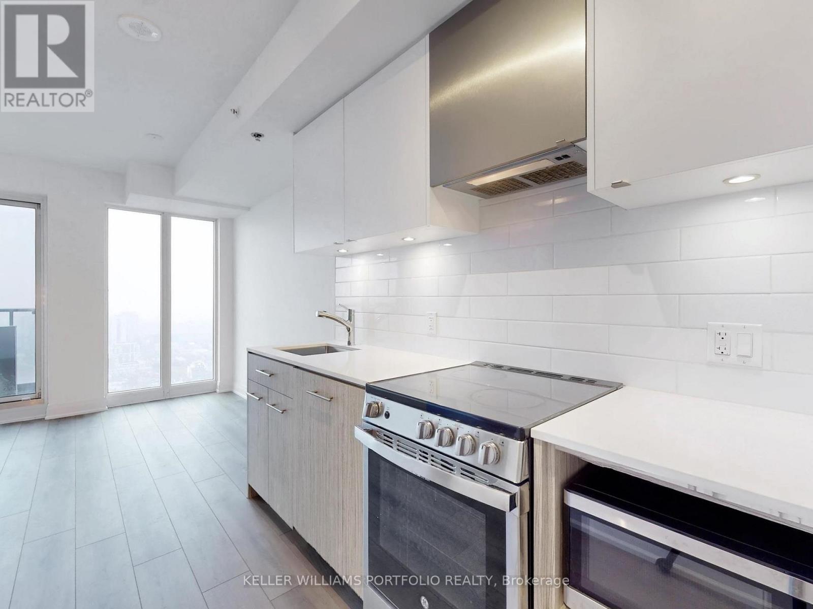 4501 - 251 Jarvis Street, Toronto, Ontario  M5B 0C3 - Photo 6 - C12874570