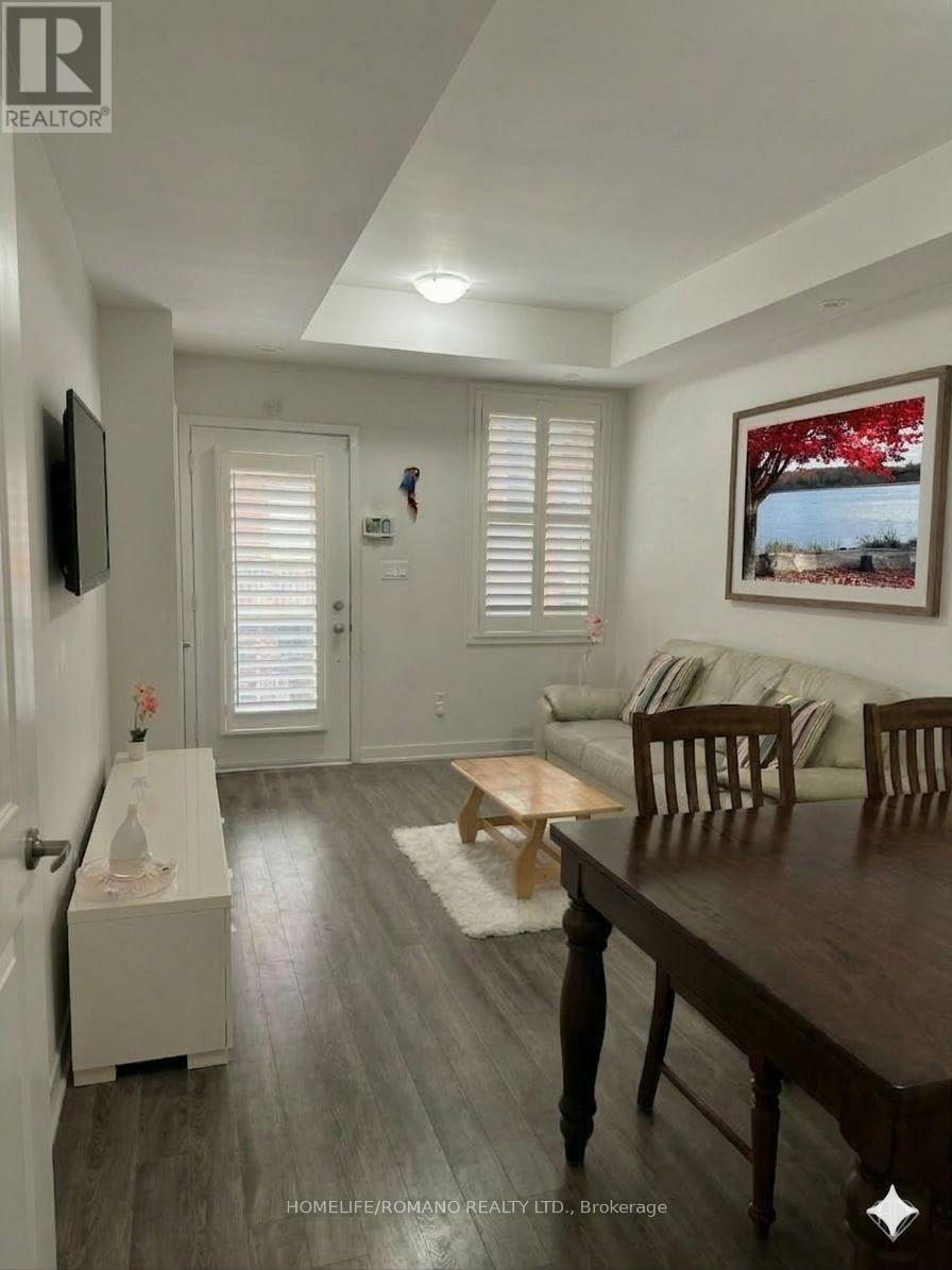 33 - 869 Wilson Avenue, Toronto, Ontario  M3K 0A4 - Photo 3 - W12875360