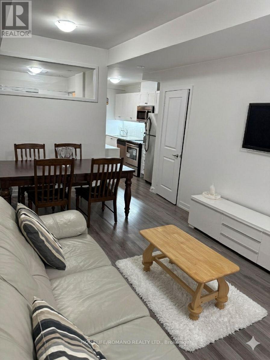 33 - 869 Wilson Avenue, Toronto, Ontario  M3K 0A4 - Photo 5 - W12875360