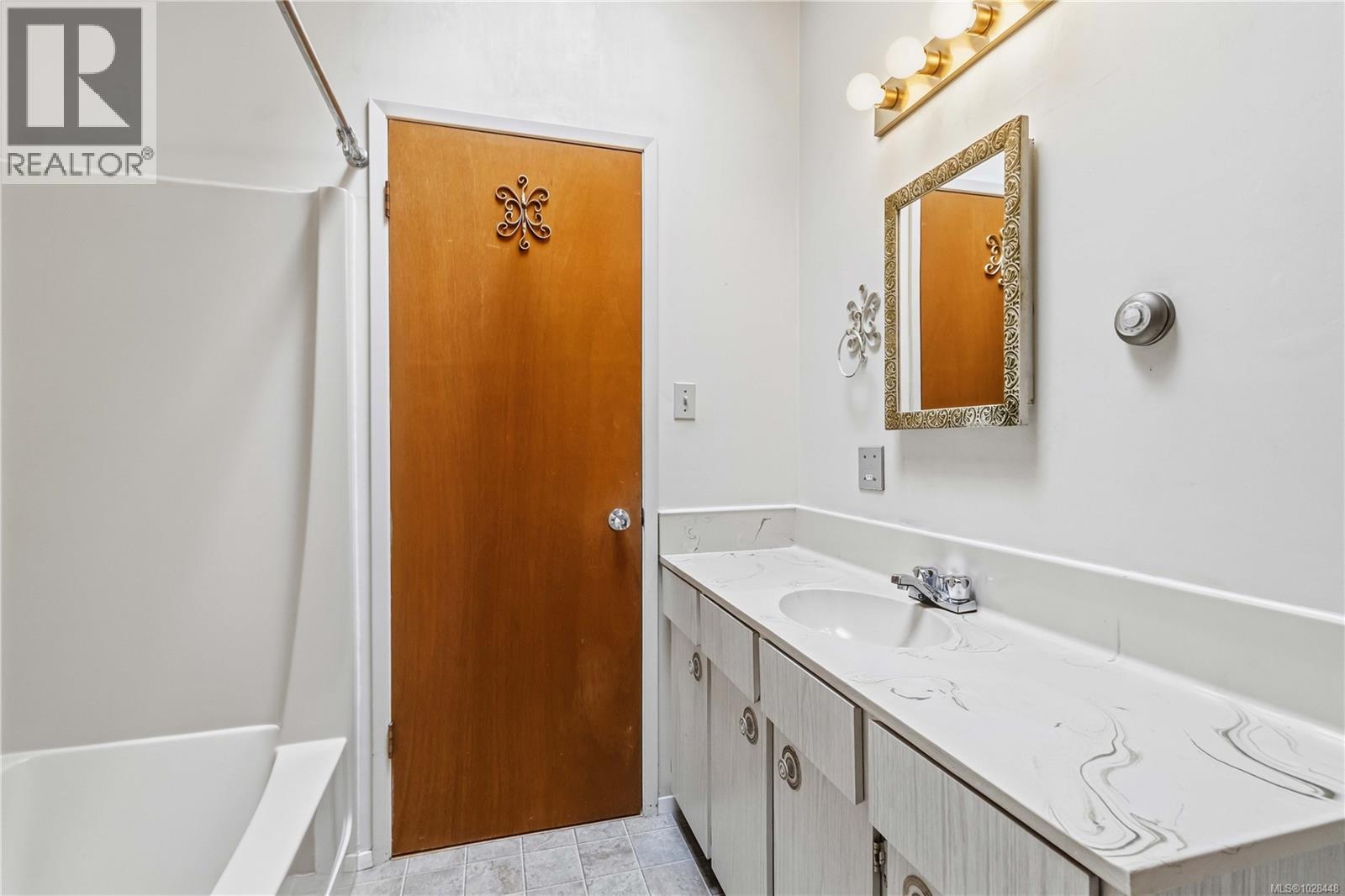 5151 Beckton Rd, Saanich, British Columbia  V8Y 2C2 - Photo 15 - 1028448