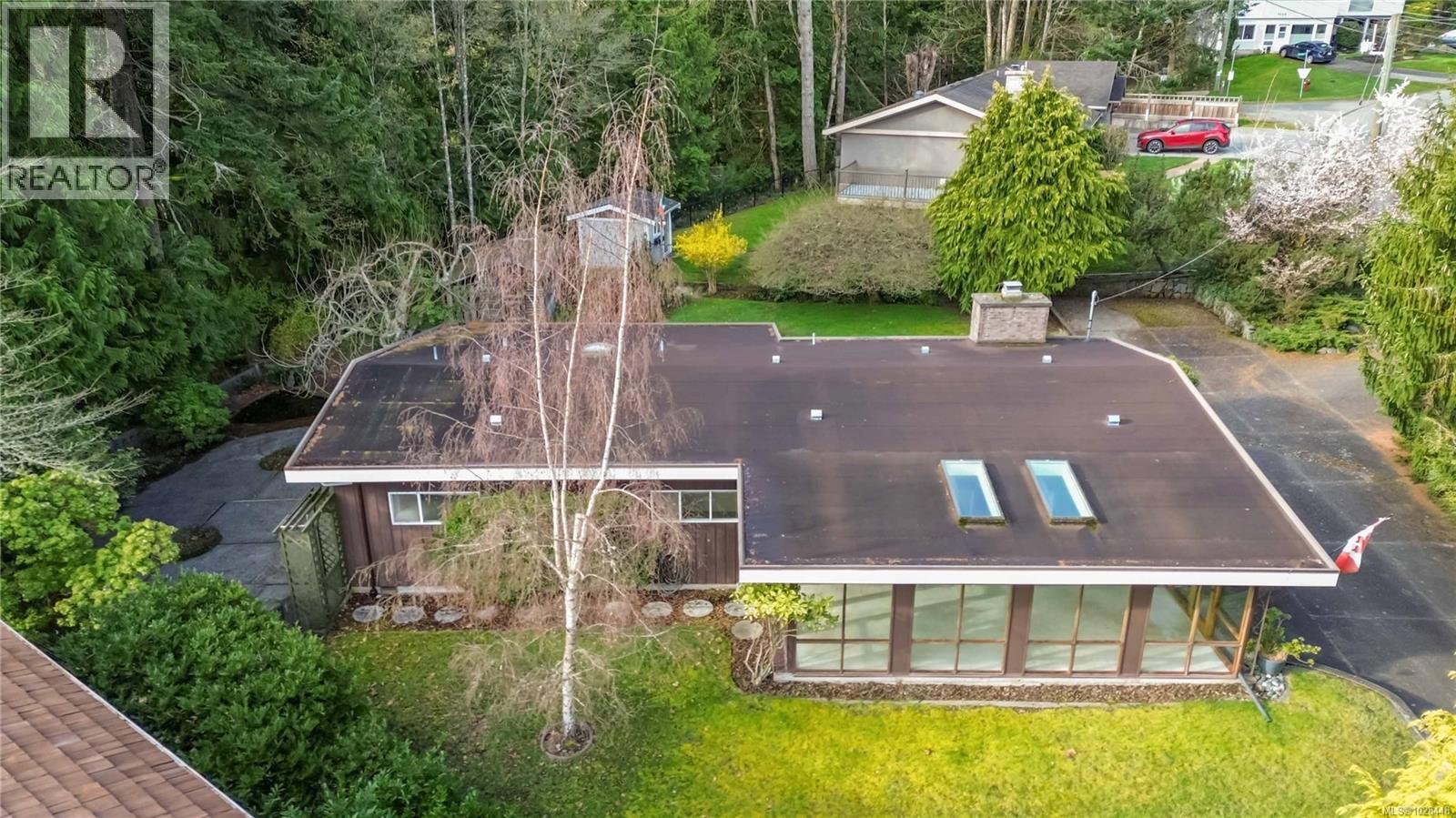 5151 Beckton Rd, Saanich, British Columbia  V8Y 2C2 - Photo 2 - 1028448