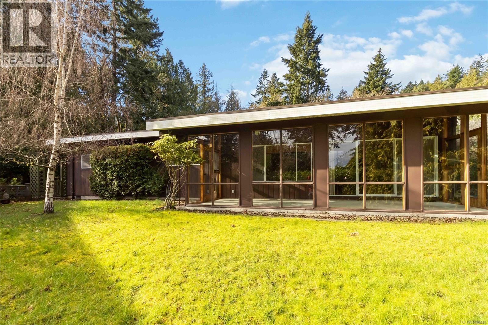 5151 Beckton Rd, Saanich, British Columbia  V8Y 2C2 - Photo 25 - 1028448