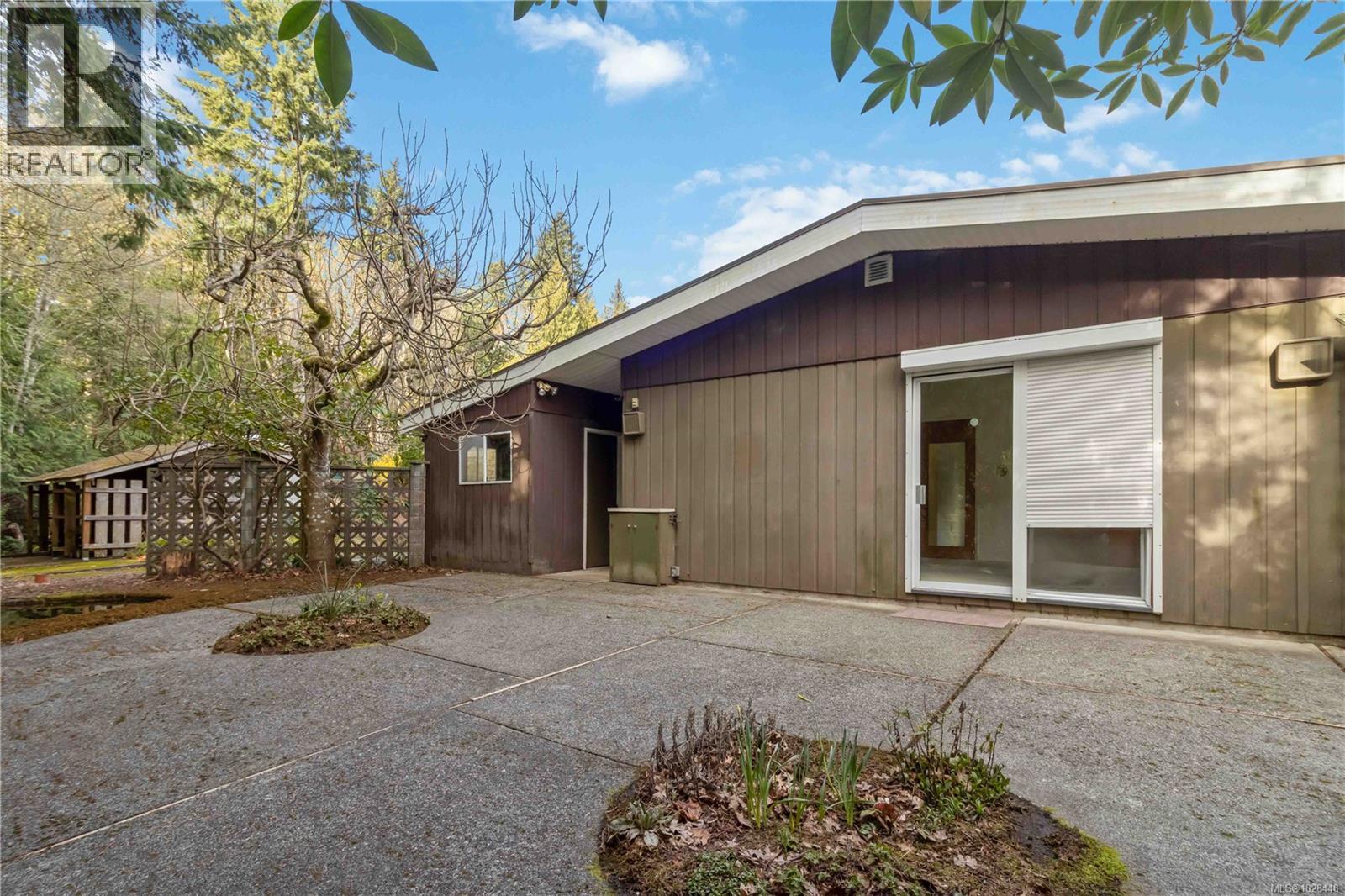 5151 Beckton Rd, Saanich, British Columbia  V8Y 2C2 - Photo 30 - 1028448