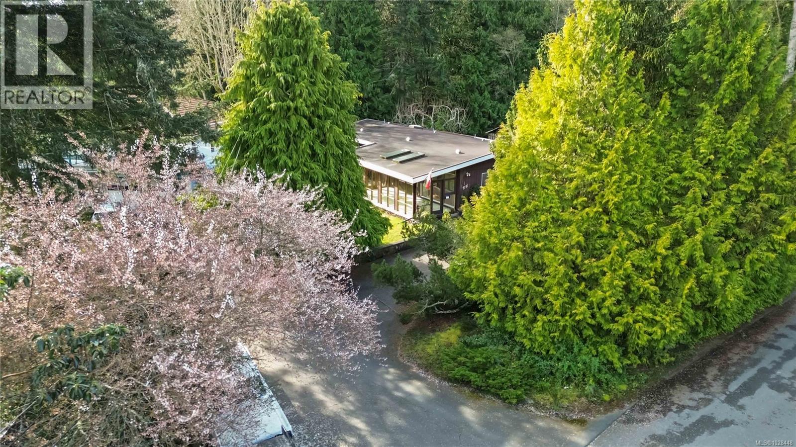 5151 Beckton Rd, Saanich, British Columbia  V8Y 2C2 - Photo 35 - 1028448