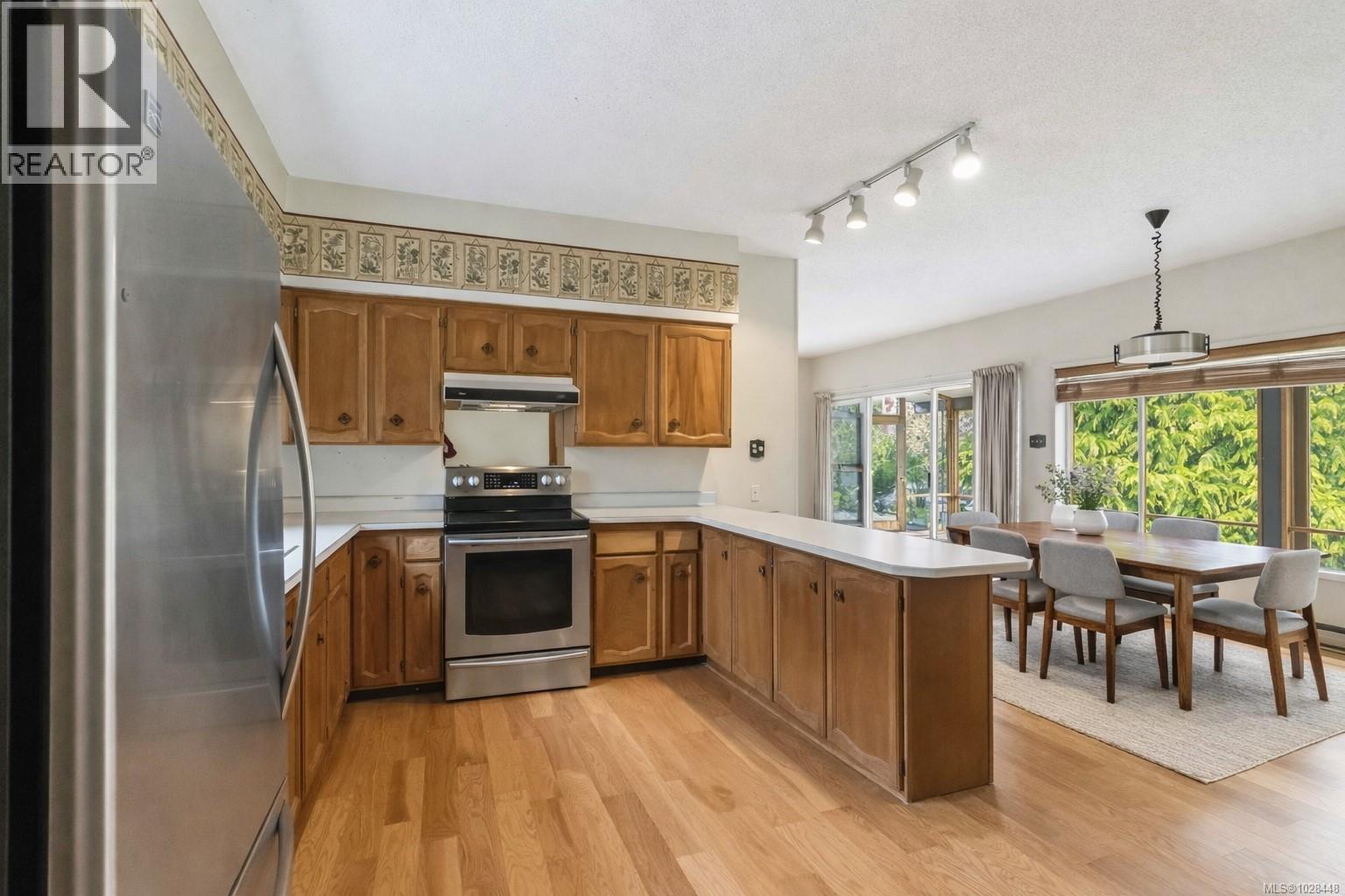 5151 Beckton Rd, Saanich, British Columbia  V8Y 2C2 - Photo 5 - 1028448