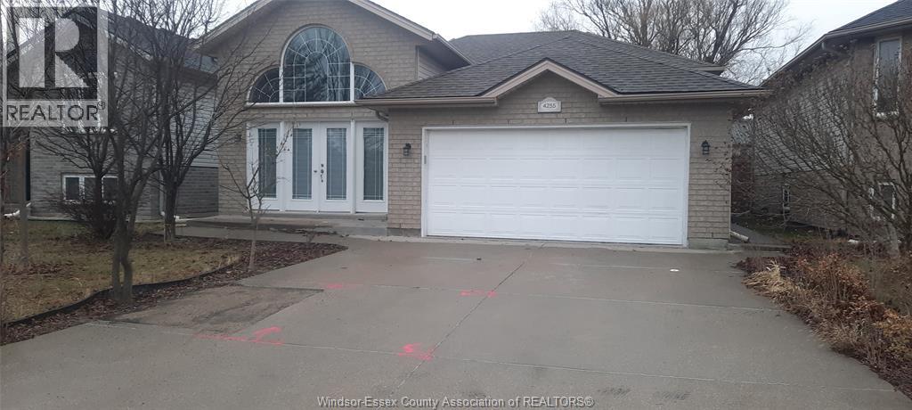 4255 Zurich Avenue, Windsor, Ontario  N9G 2Z7 - Photo 1 - 26005215