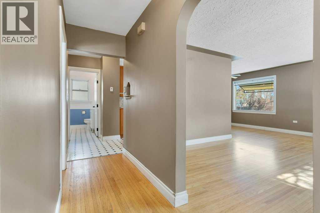 4102 46 Street, Red Deer, Alberta  T4N 1M4 - Photo 4 - A2292189