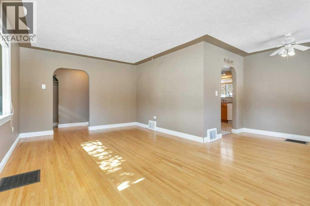 4102 46 Street, Red Deer, Alberta  T4N 1M4 - Photo 6 - A2292189