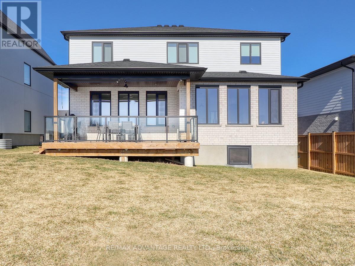 73 Crestview Drive, Middlesex Centre, Ontario  N0L 1P0 - Photo 49 - X12878214