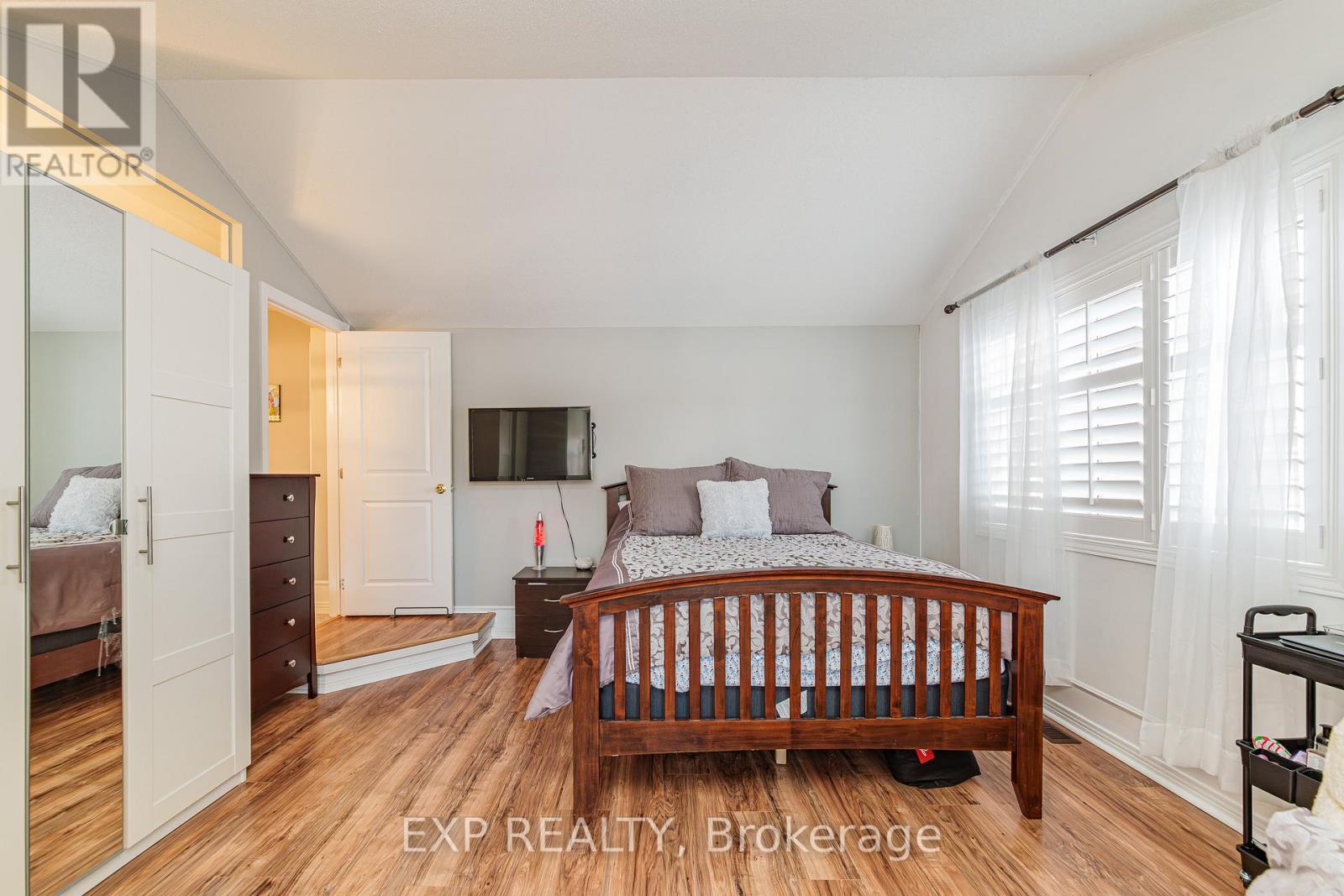 4466 Shoreline Drive, Ottawa, Ontario  K1V 1R7 - Photo 12 - X12878222