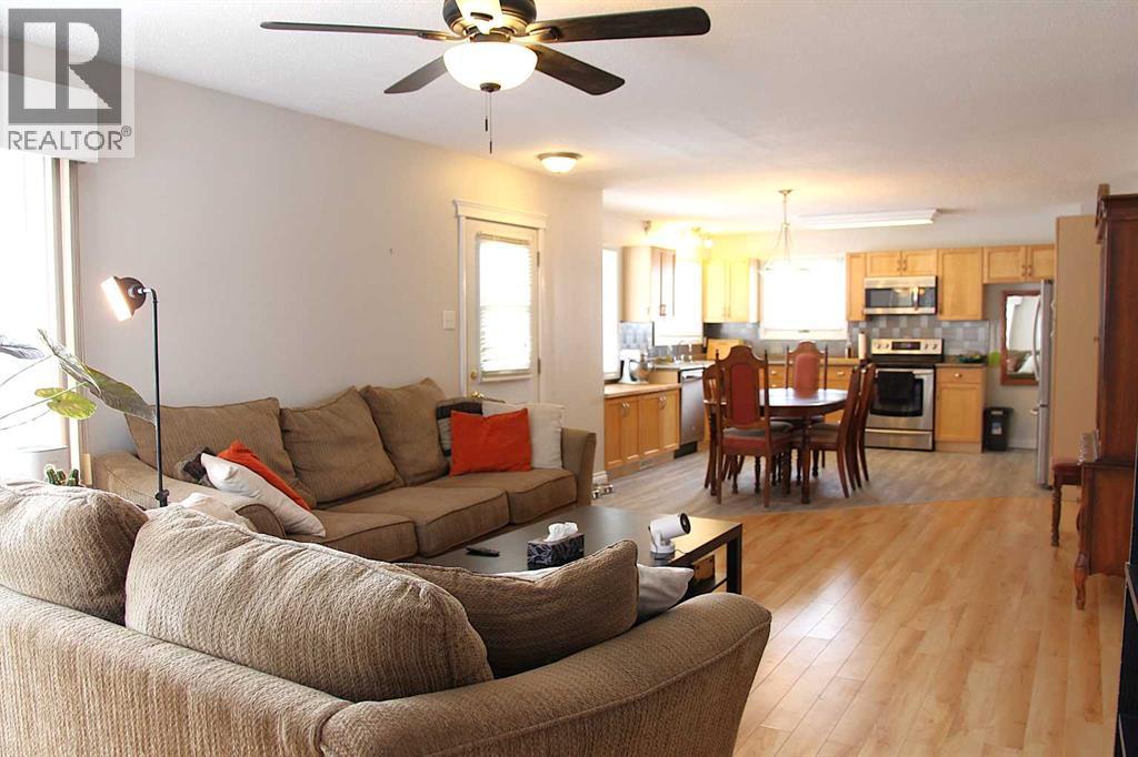 13 Railway Avenue, Marsden, Saskatchewan  S0M 1P0 - Photo 12 - A2291403