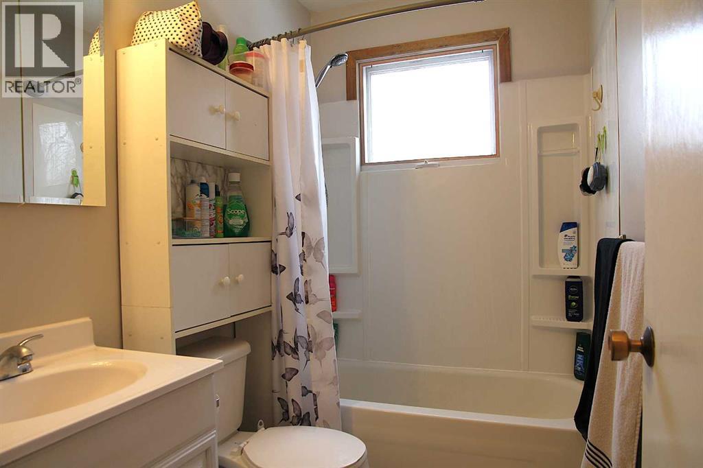 13 Railway Avenue, Marsden, Saskatchewan  S0M 1P0 - Photo 17 - A2291403