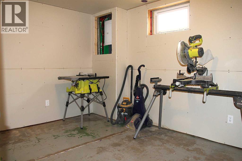 13 Railway Avenue, Marsden, Saskatchewan  S0M 1P0 - Photo 22 - A2291403