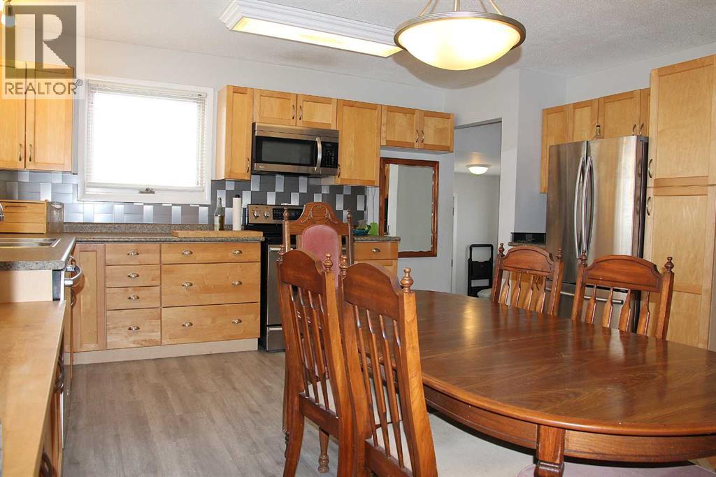 13 Railway Avenue, Marsden, Saskatchewan  S0M 1P0 - Photo 6 - A2291403