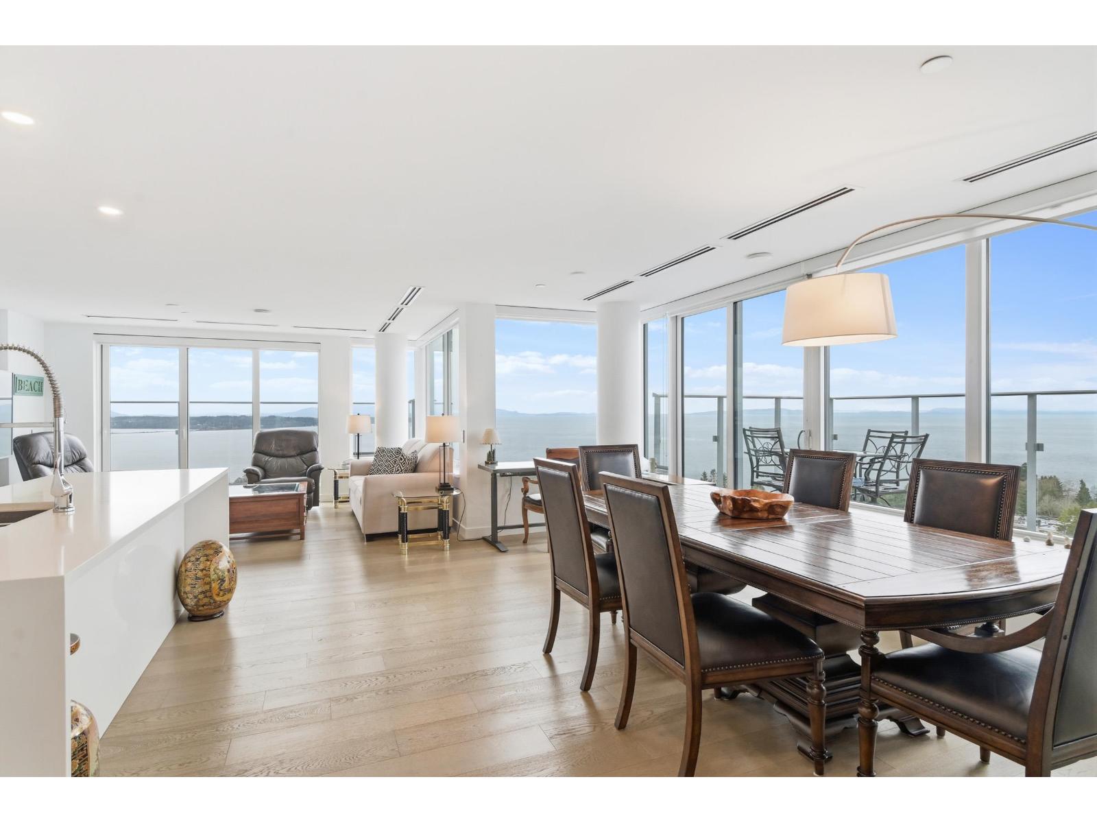 1404 1441 Johnston Road, White Rock, British Columbia  V4B 3Z4 - Photo 1 - R3098637