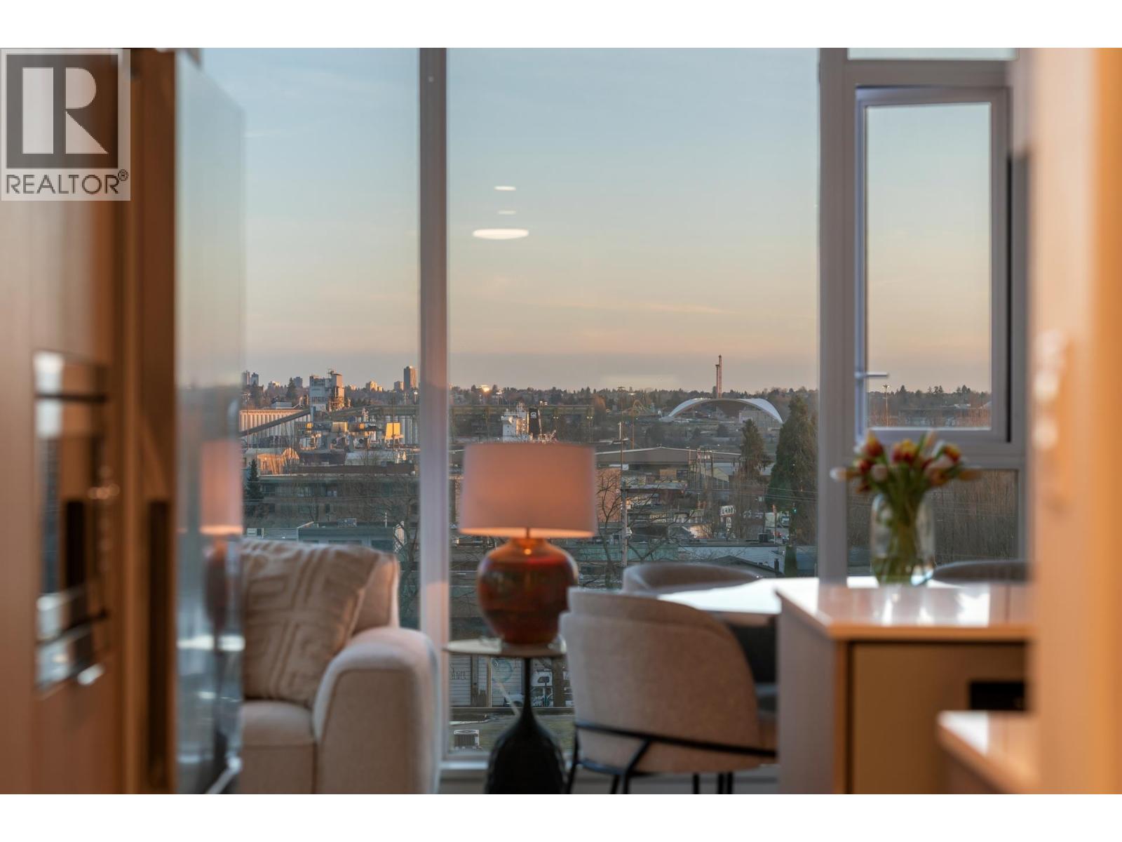 603 1471 Hunter Street, North Vancouver, British Columbia  V7J 1H3 - Photo 2 - R3099351