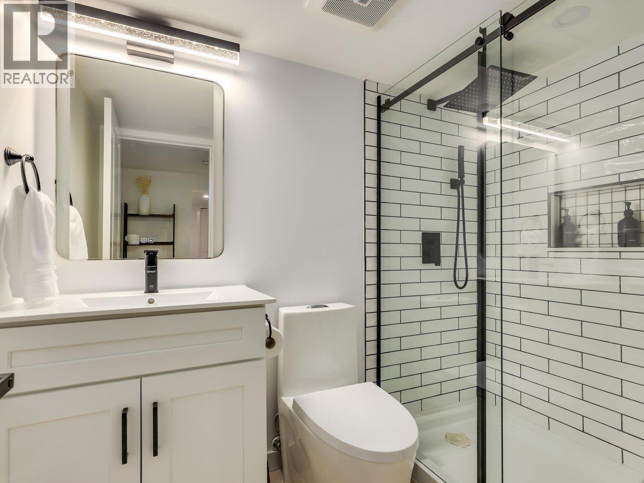 2241 E 43rd Avenue, Vancouver, British Columbia  V5P 1M8 - Photo 19 - R3099353