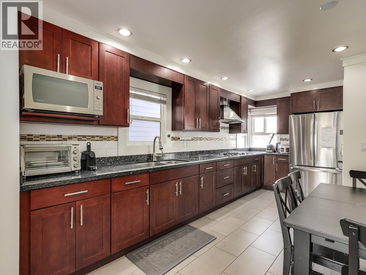 2241 E 43rd Avenue, Vancouver, British Columbia  V5P 1M8 - Photo 5 - R3099353