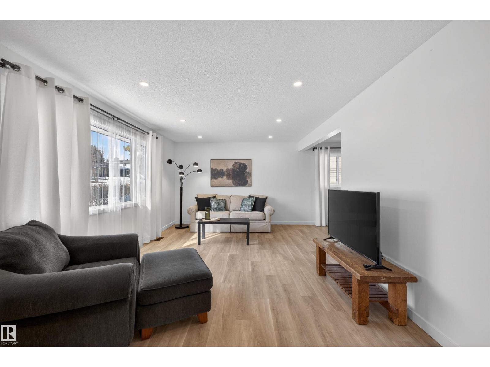 48 Glengarry Cr, Sherwood Park, Alberta  T8A 3A2 - Photo 4 - E4477181