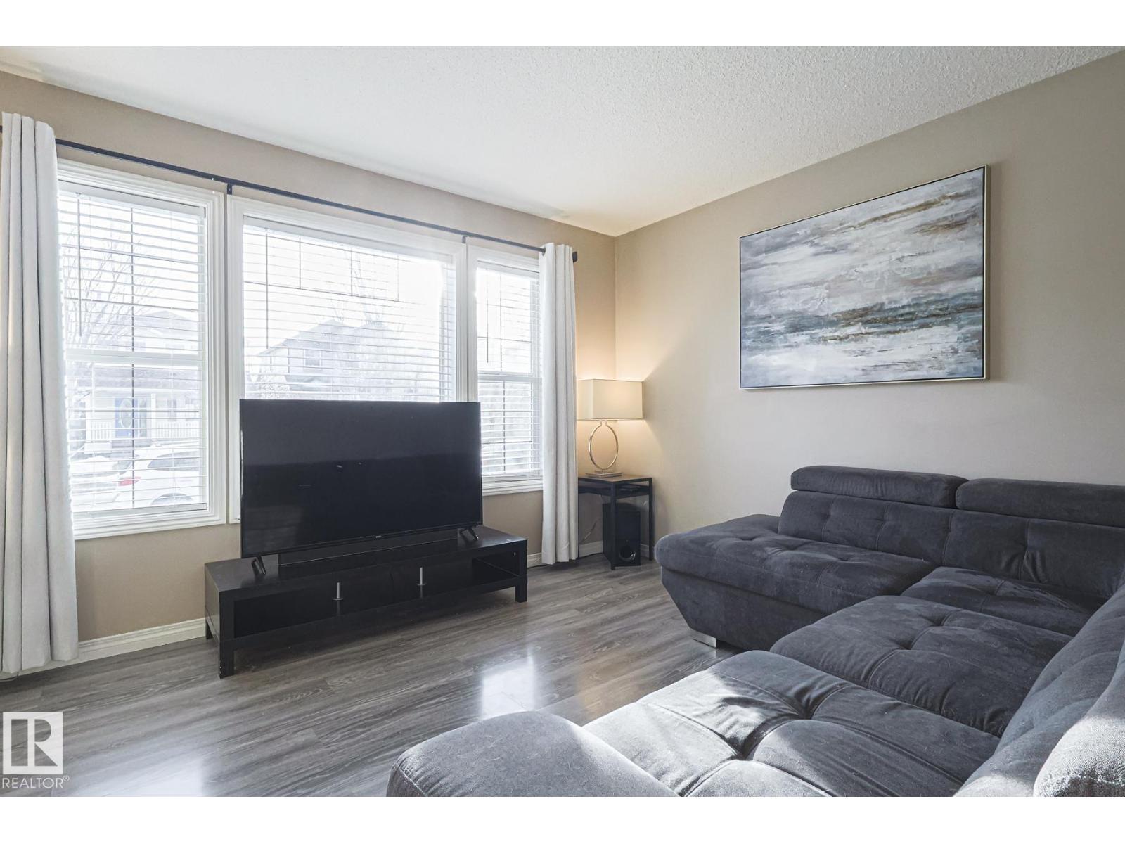 26 Summerland Wy, Sherwood Park, Alberta  T8H 2P3 - Photo 3 - E4477184