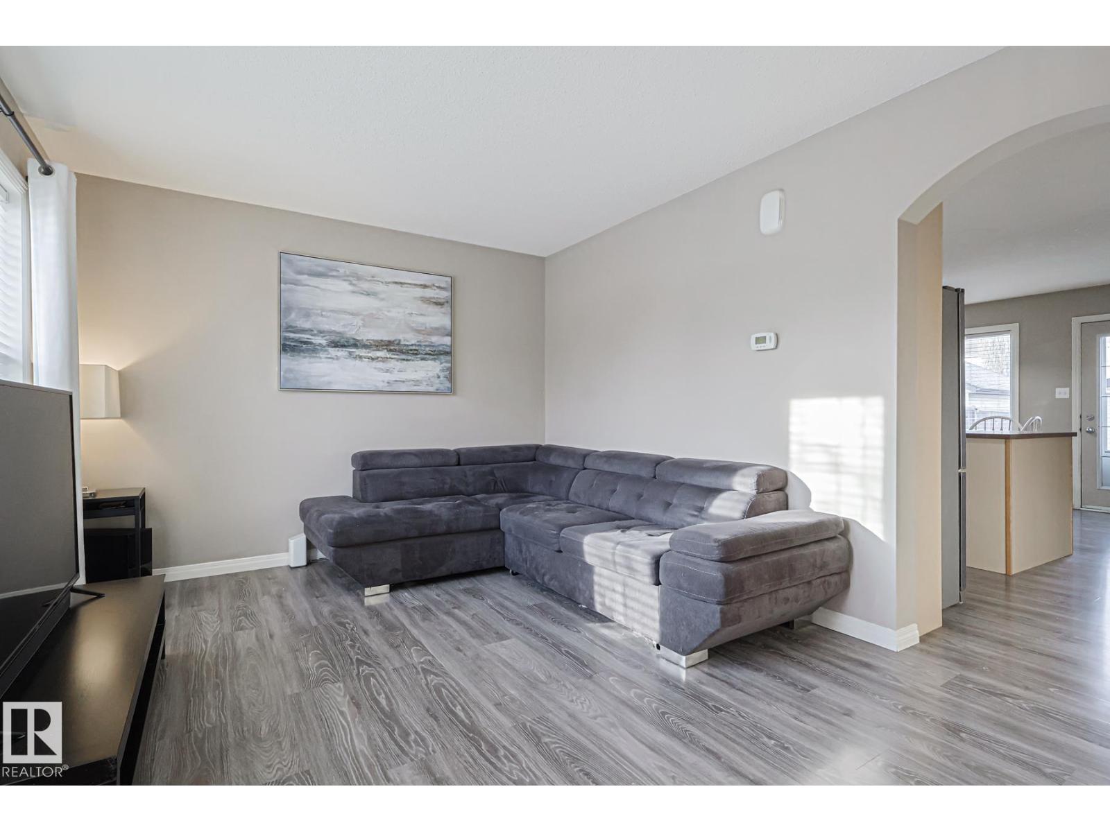 26 Summerland Wy, Sherwood Park, Alberta  T8H 2P3 - Photo 2 - E4477184