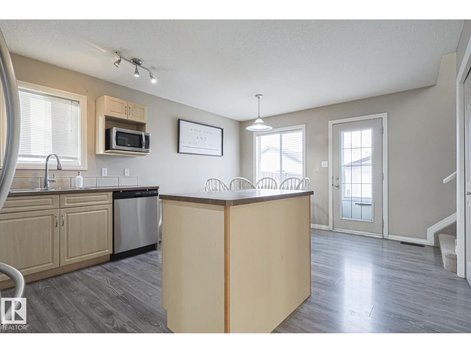26 Summerland Wy, Sherwood Park, Alberta  T8H 2P3 - Photo 7 - E4477184