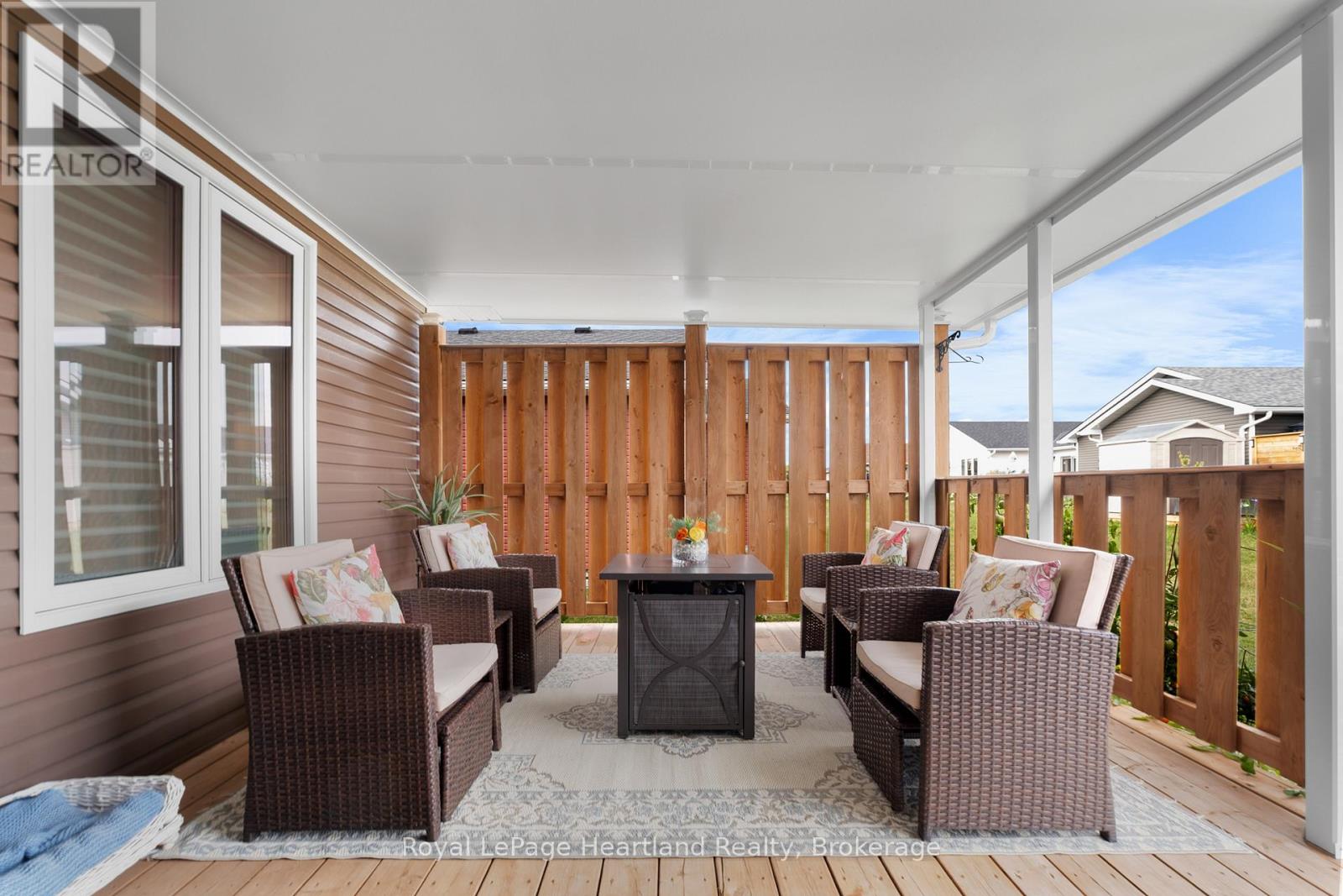 8 Windward Way N, Ashfield-Colborne-Wawanosh (Colborne), Ontario  N7A 0B2 - Photo 3 - X12878232