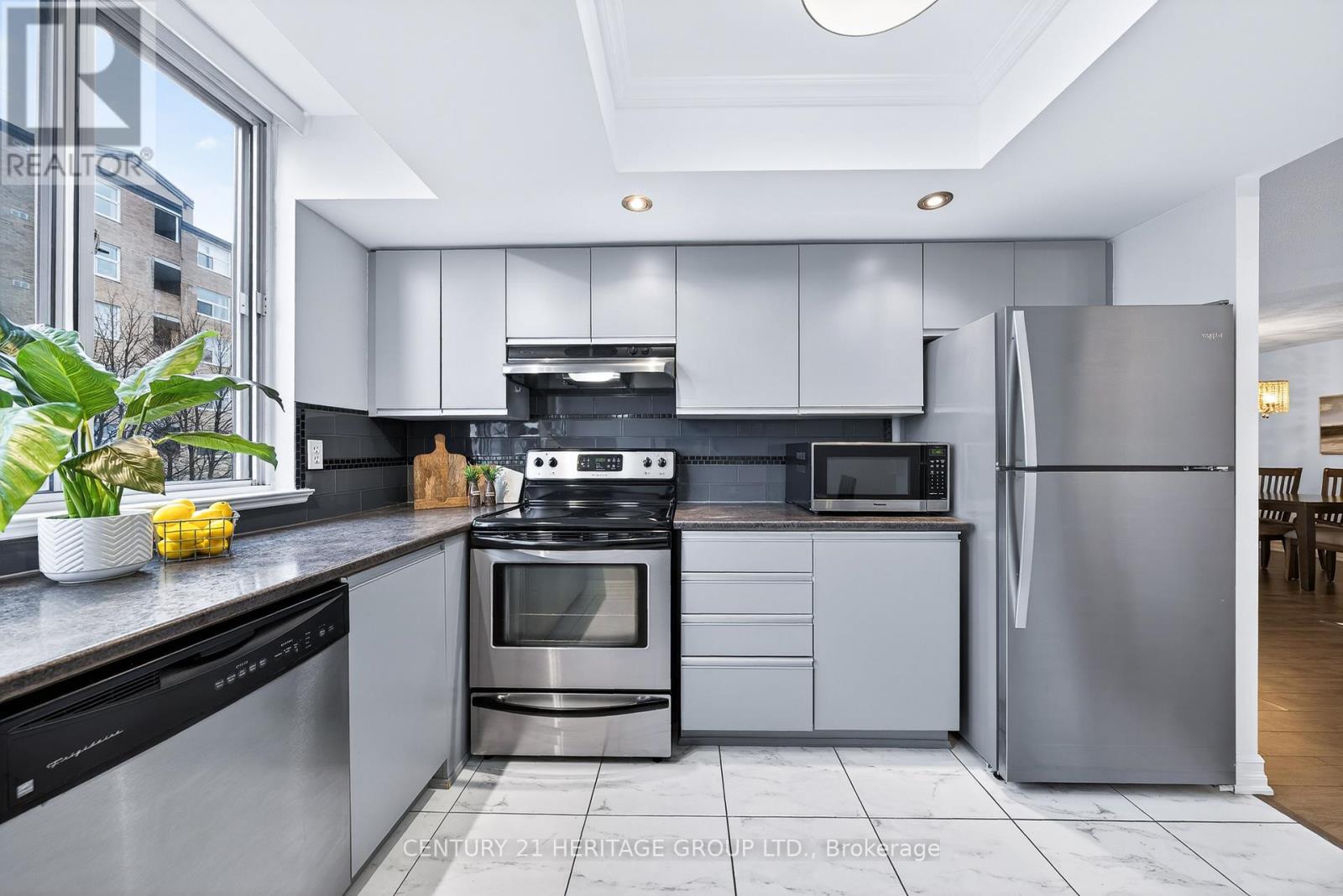 701 - 270 Davis Drive, Newmarket, Ontario  L3Y 8K2 - Photo 13 - N12878190