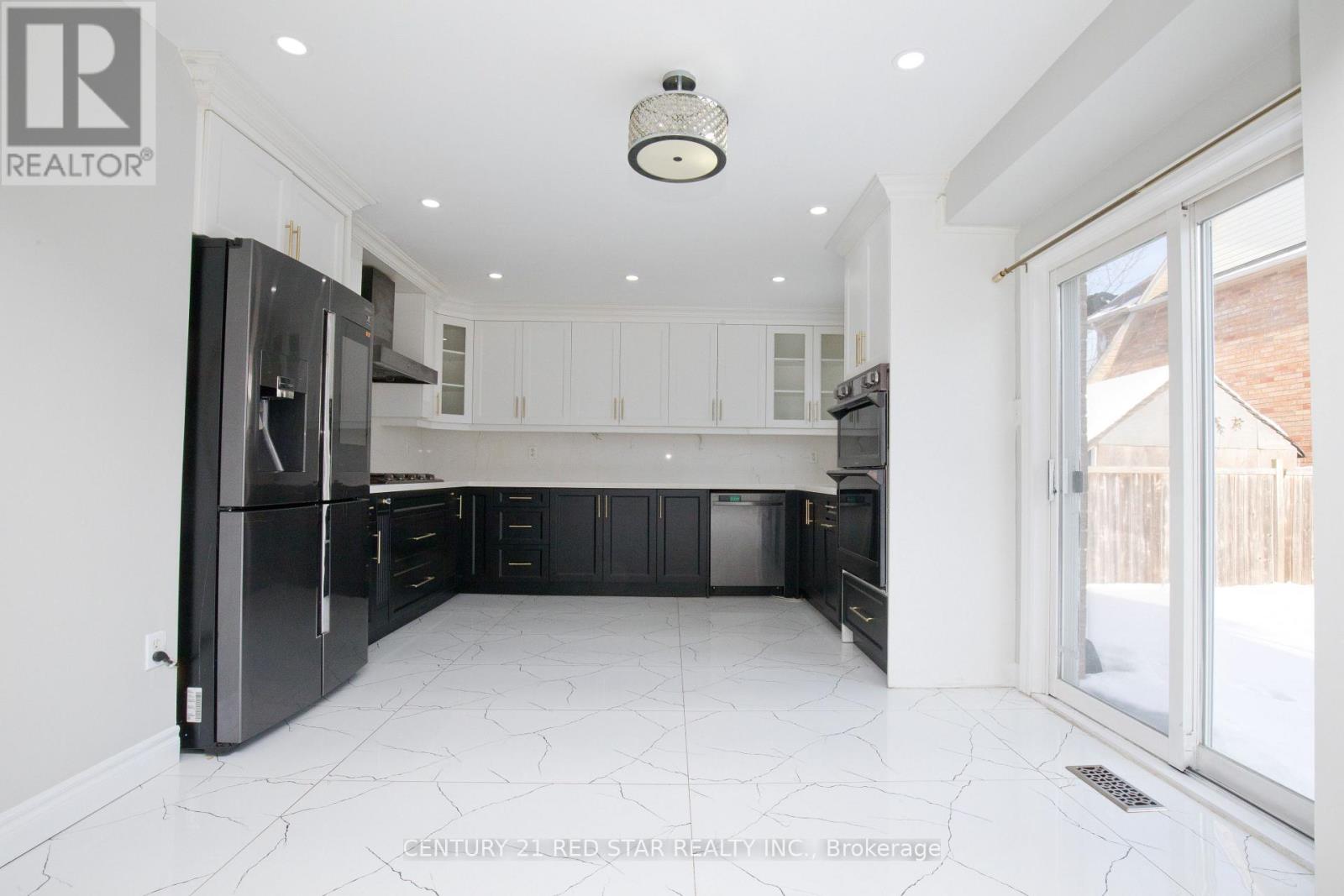 3 Deforest Drive, Brampton, Ontario  L7A 2Y3 - Photo 15 - W12878194