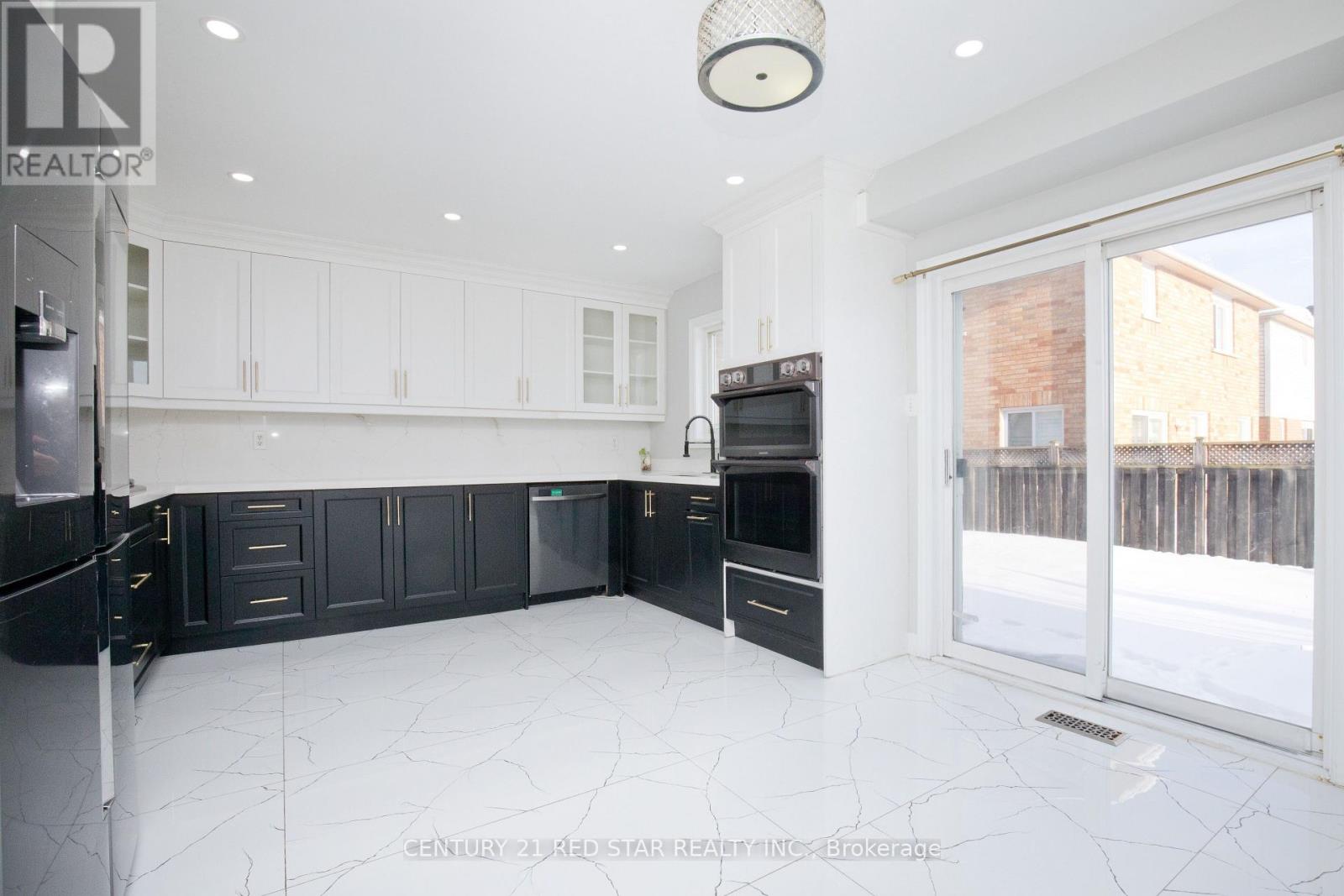 3 Deforest Drive, Brampton, Ontario  L7A 2Y3 - Photo 16 - W12878194