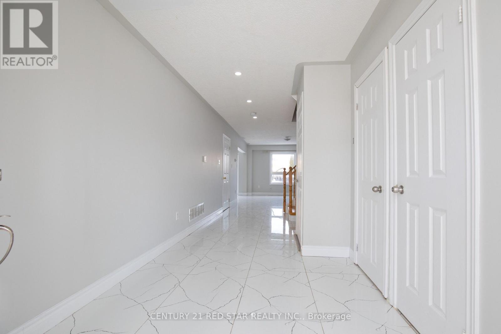 3 Deforest Drive, Brampton, Ontario  L7A 2Y3 - Photo 8 - W12878194