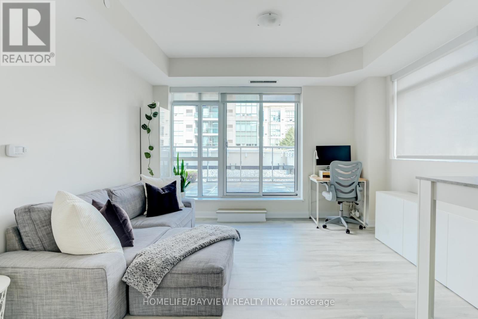 924 - 251 Manitoba Street, Toronto (Mimico), Ontario  M8Y 0C7 - Photo 8 - W12878204