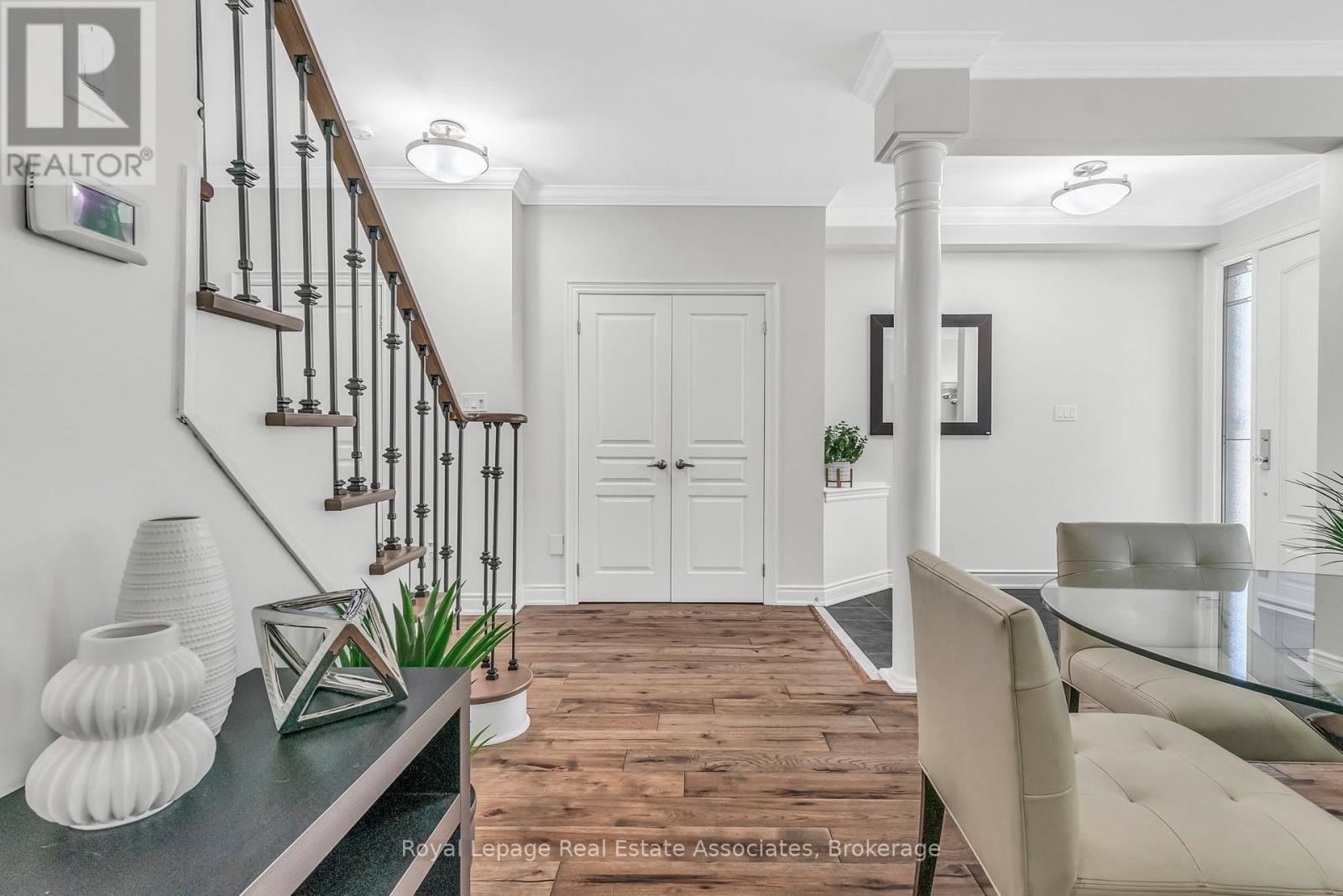 273 Duskywing Way, Oakville, Ontario  L6L 6X5 - Photo 10 - W12878230