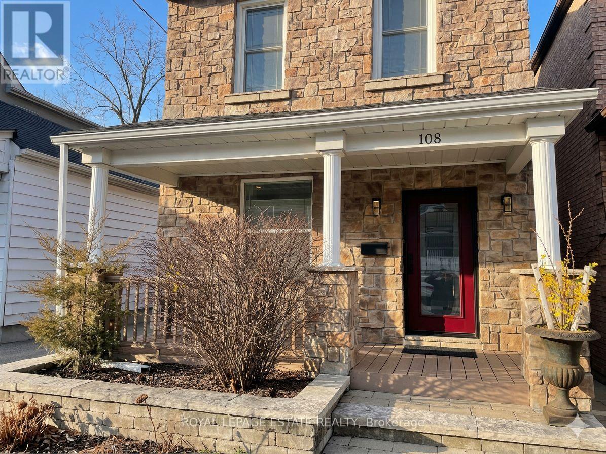 108 Barker Avenue, Toronto, Ontario  M4C 2N9 - Photo 11 - E12756608