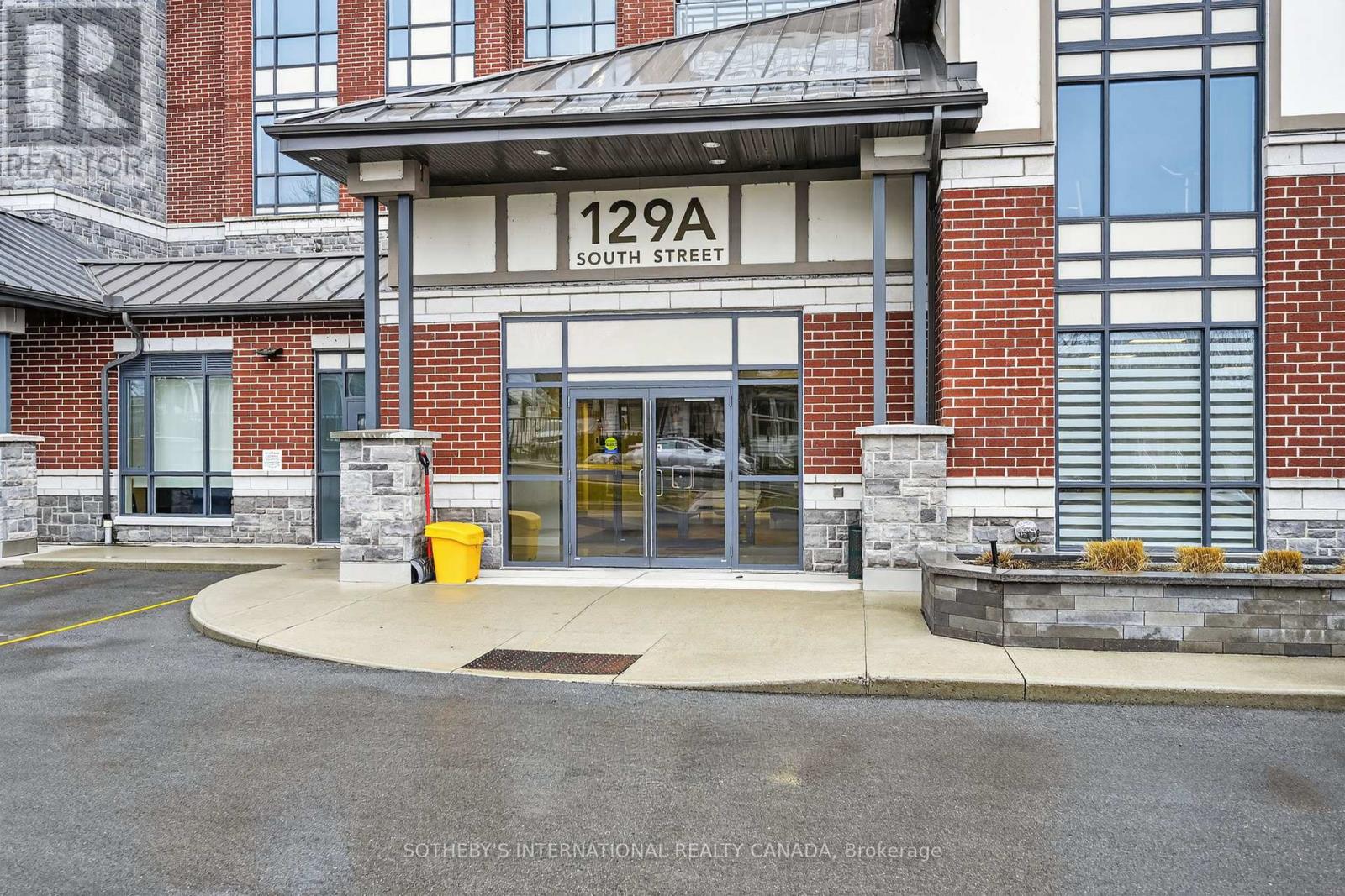 406 - 129a South Street, Gananoque, Ontario  K7G 0A9 - Photo 3 - X12878210