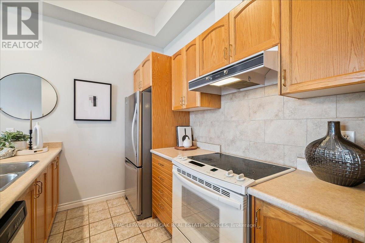 108 - 262 Dundas Street E, Hamilton (Waterdown), Ontario  L8B 1A9 - Photo 11 - X12878224