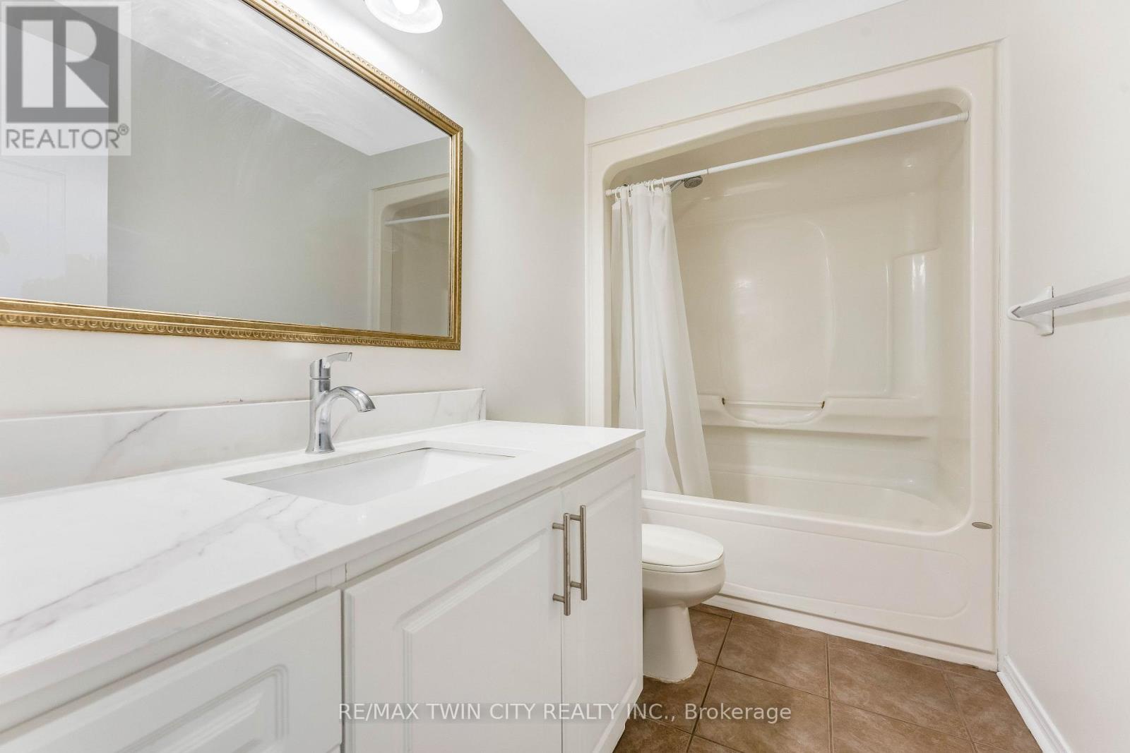 142 Dubrick Crescent, Kitchener, Ontario  N2E 4G3 - Photo 24 - X12867542