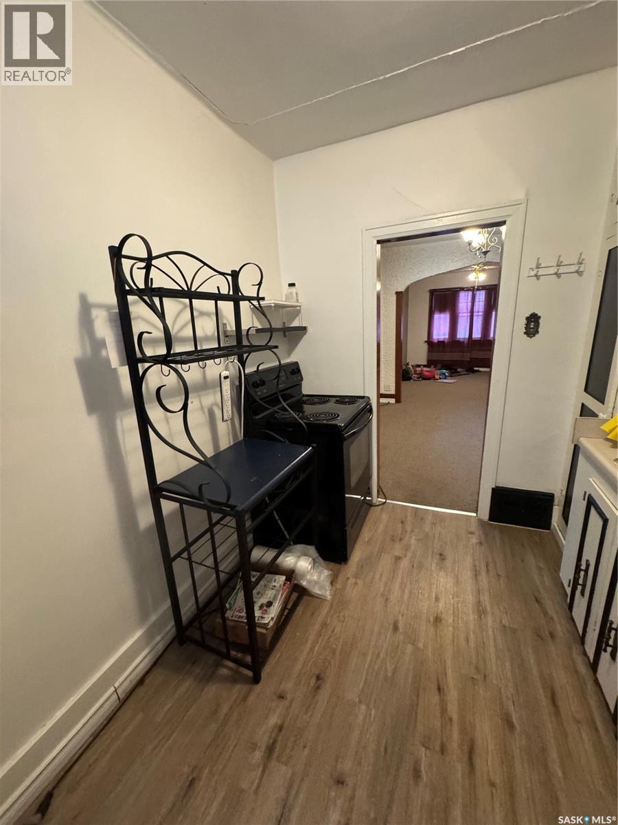 1425 Elphinstone Street, Regina, Saskatchewan  S4T 3M7 - Photo 10 - SK030175