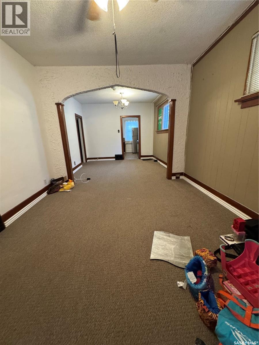 1425 Elphinstone Street, Regina, Saskatchewan  S4T 3M7 - Photo 5 - SK030175