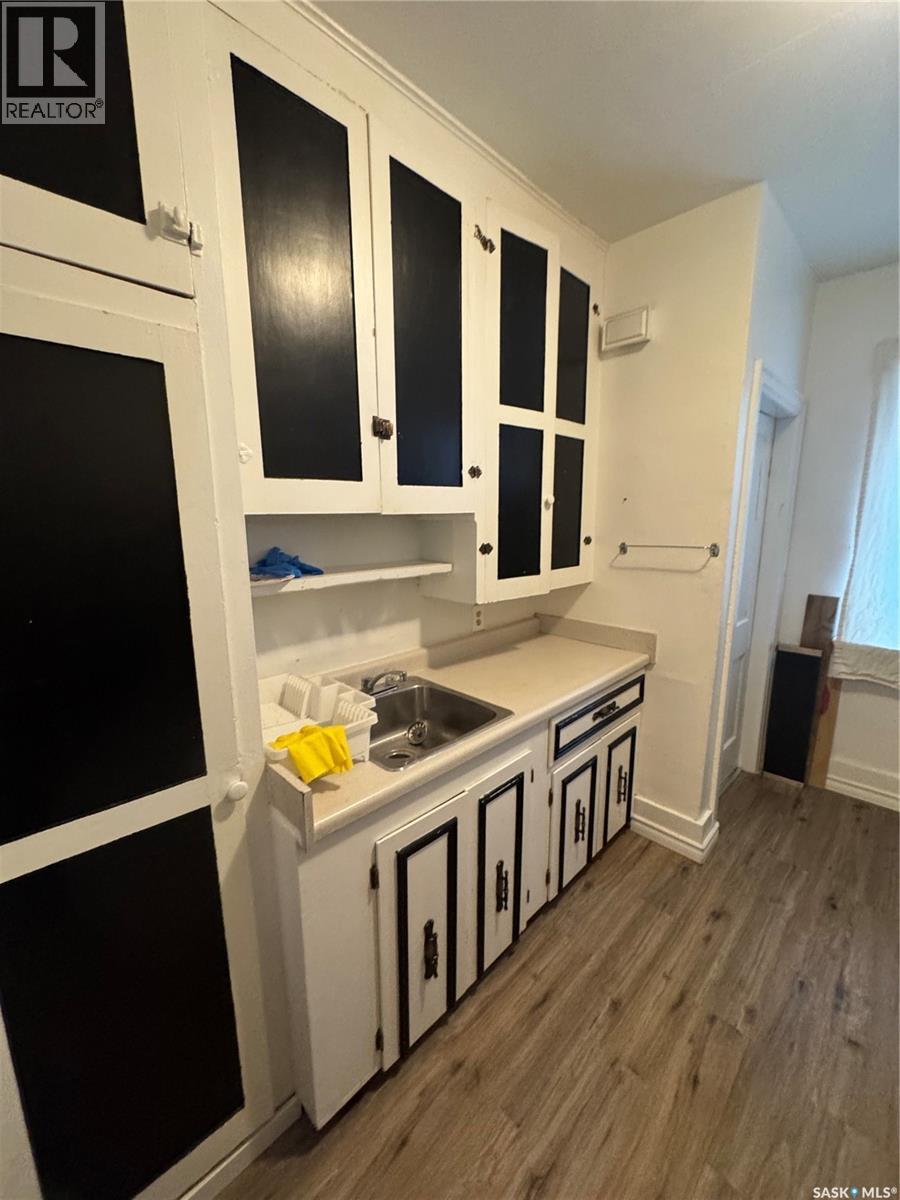 1425 Elphinstone Street, Regina, Saskatchewan  S4T 3M7 - Photo 9 - SK030175
