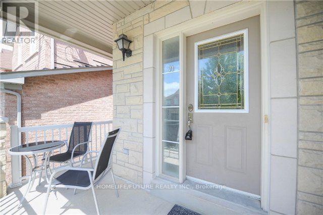 71 Batchford Crescent, Markham, Ontario  L6B 0C2 - Photo 3 - N12674644