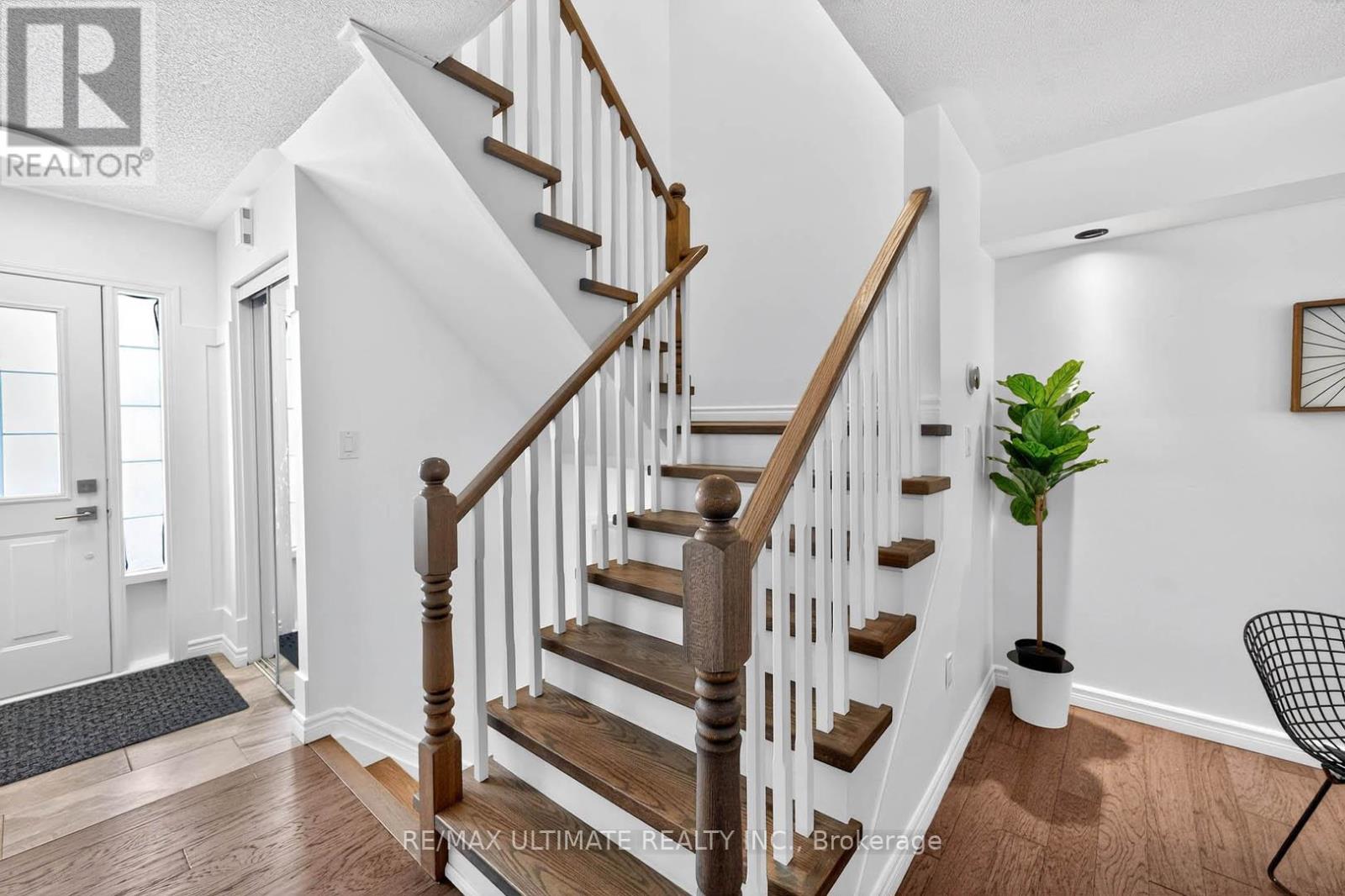 2441 Baintree Crescent, Oakville, Ontario  L6M 4W9 - Photo 18 - W12864446