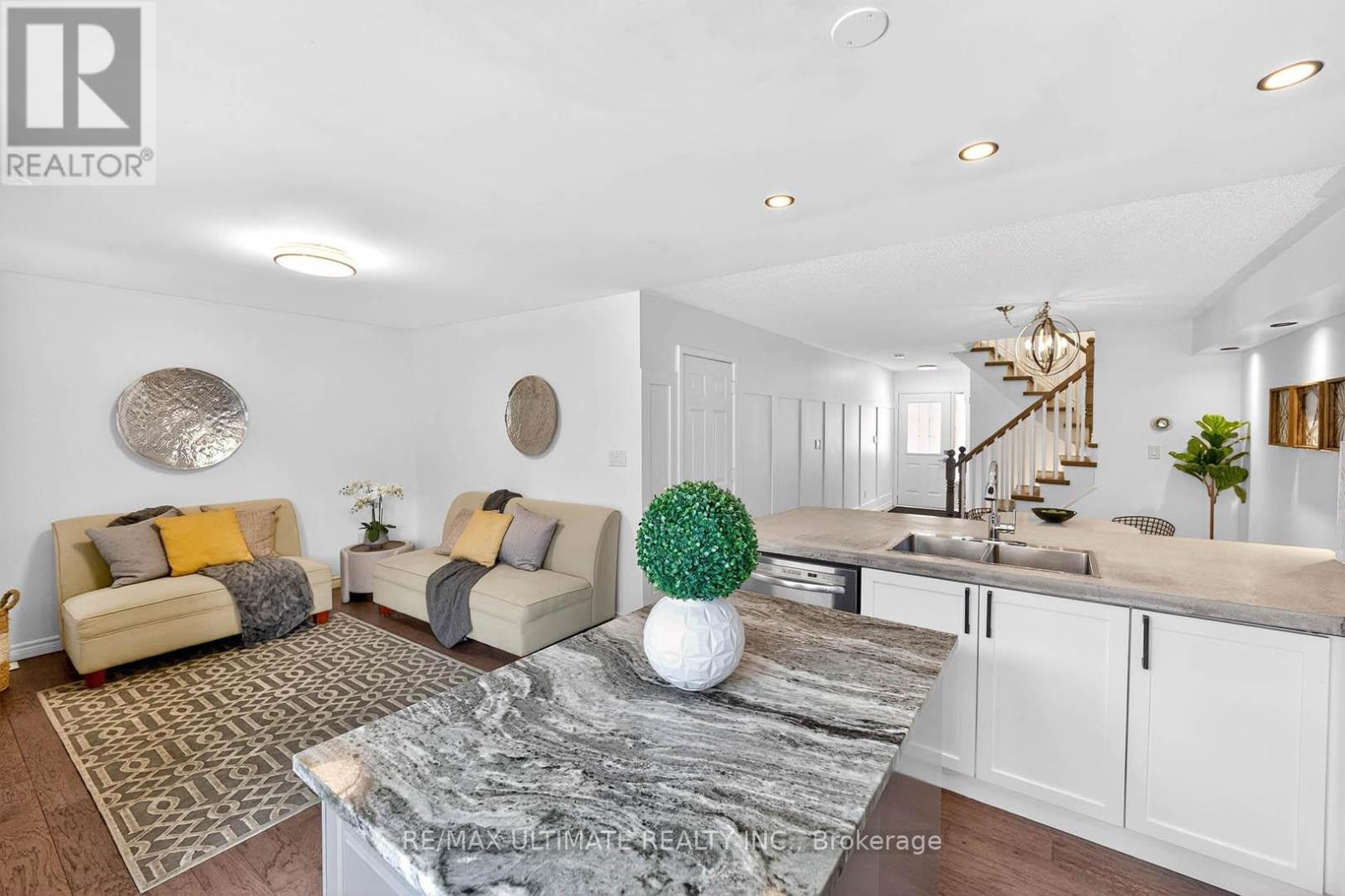 2441 Baintree Crescent, Oakville, Ontario  L6M 4W9 - Photo 15 - W12864446