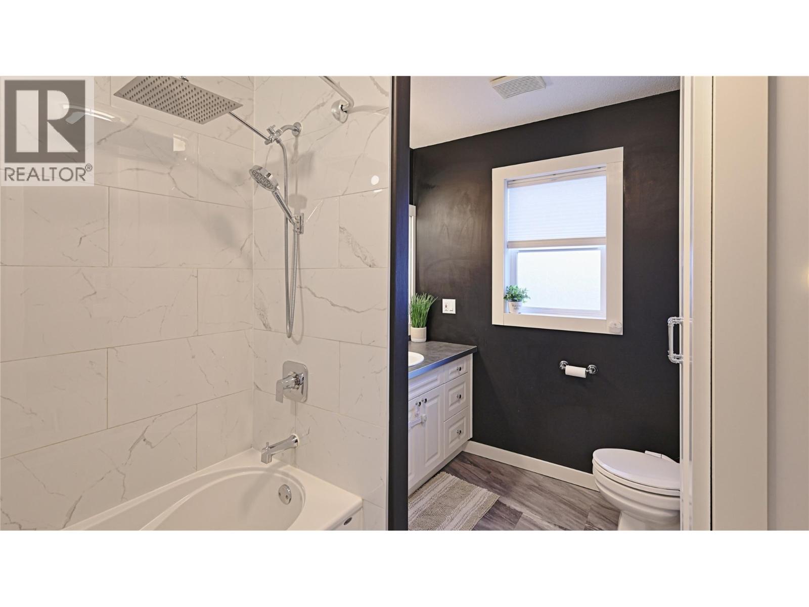 208 8th Street S, Cranbrook, British Columbia V1C 1N8 - Photo 15 - 10378904