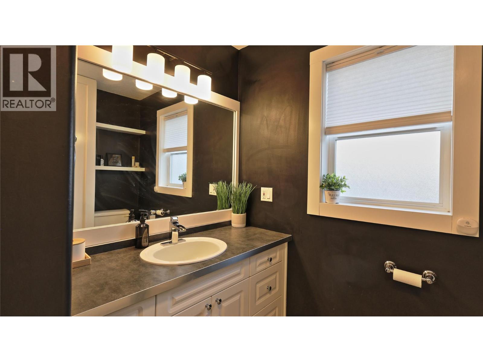 208 8th Street S, Cranbrook, British Columbia V1C 1N8 - Photo 16 - 10378904